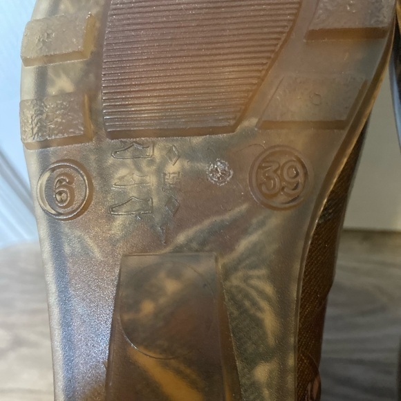 UNBRANDED Brown patterned “Wellingtons” Short Rainboots - Picture 6 of 9